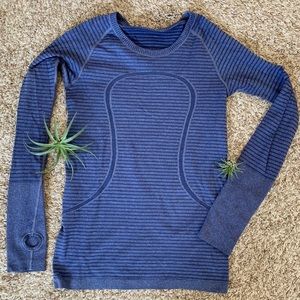 Long sleeve Lululemon heathered blue